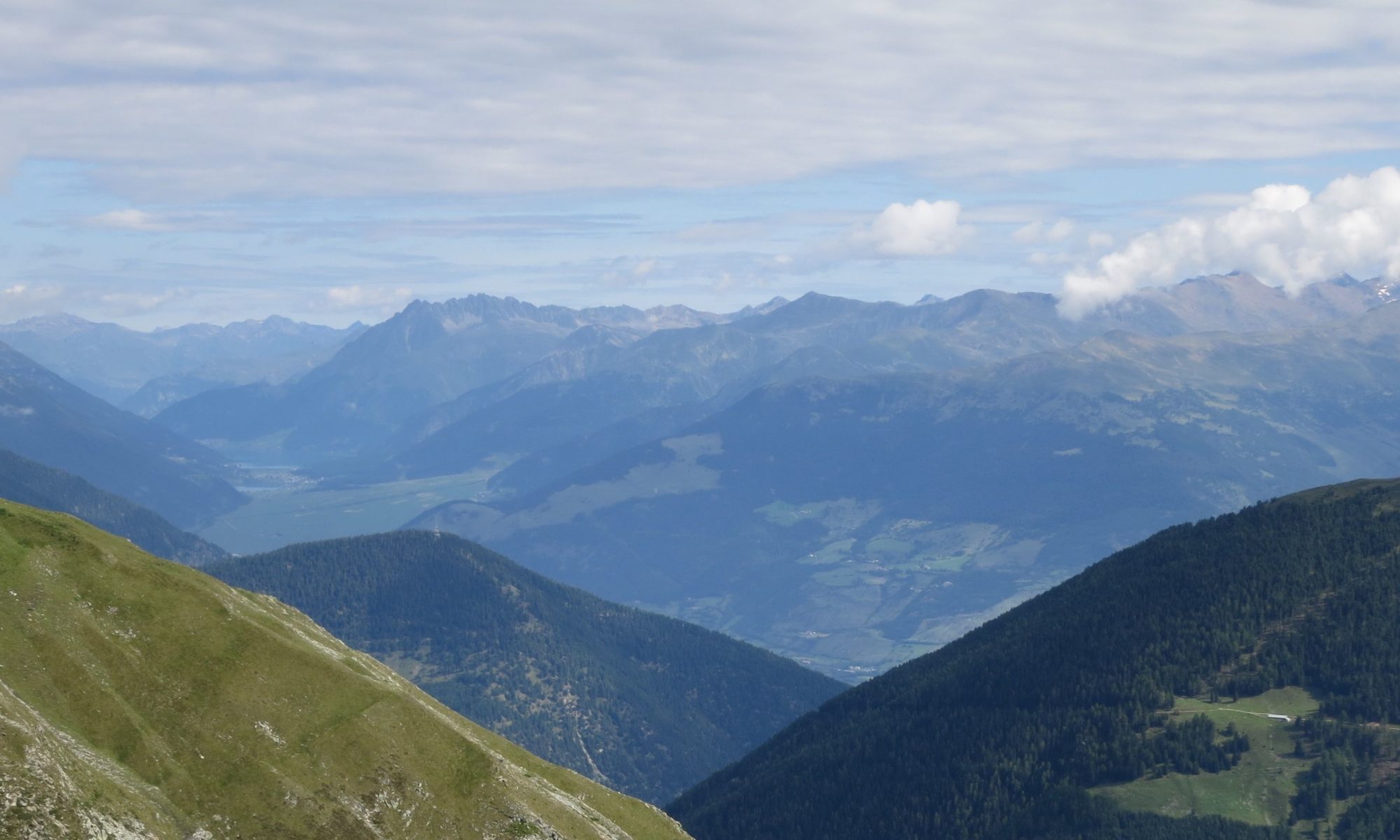 Tjong Tjin Tai website